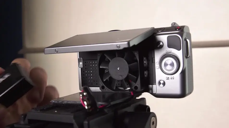Un ventilateur pour refroidir le NEX-5n en vidéo