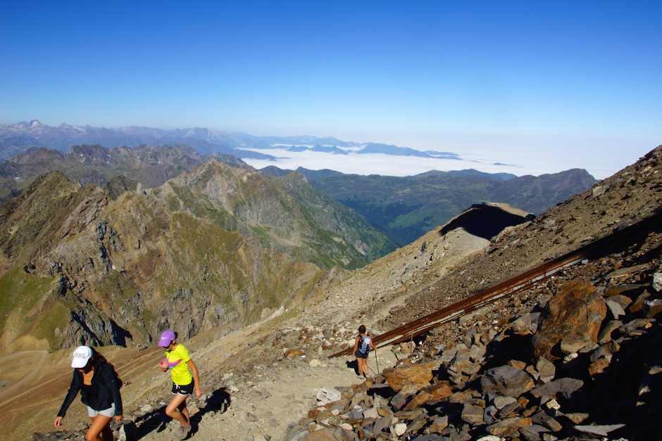 pic du midi randonnée nuages filles