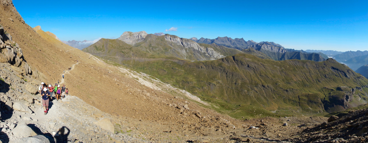 breche de roland pyrenees panoramique