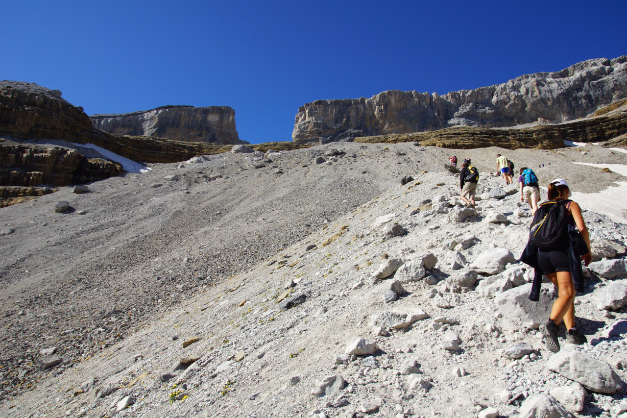 breche de roland pyrenees pierrier