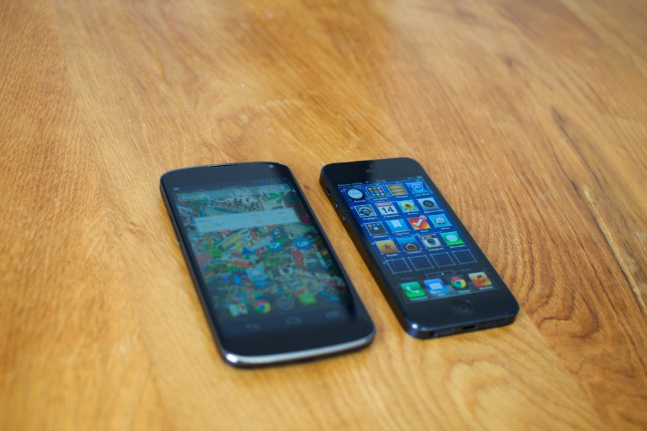 Google Nexus 4 iPhone 5