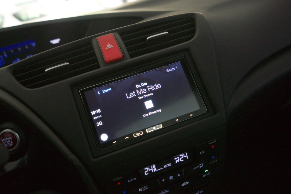 beats 1 carplay lokan