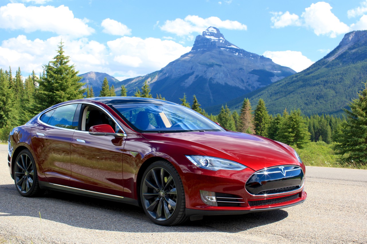 Tesla Model s montagne