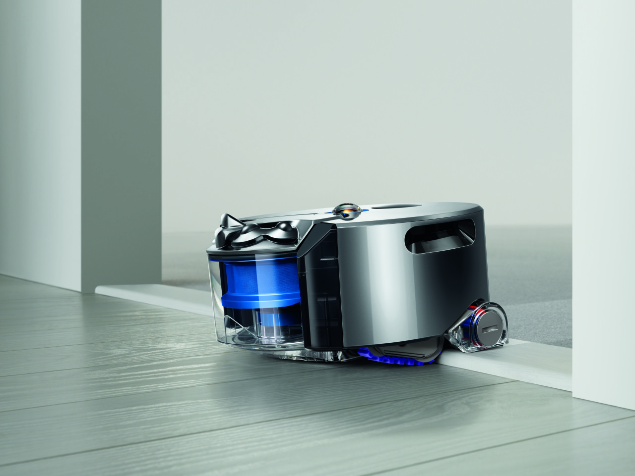 dyson-360-eye-robot-aspirateur-chenilles