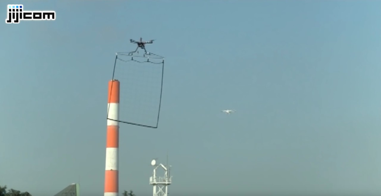 Voici comment la Police de Tokyo chasse les drones