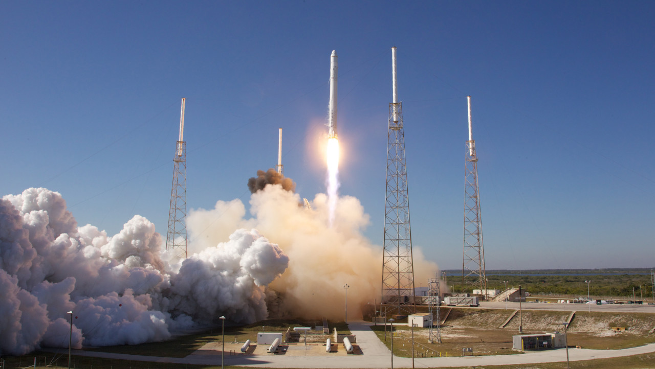 SpaceX Falcon 9 - 11 satellites et un retour sur Terre réussi