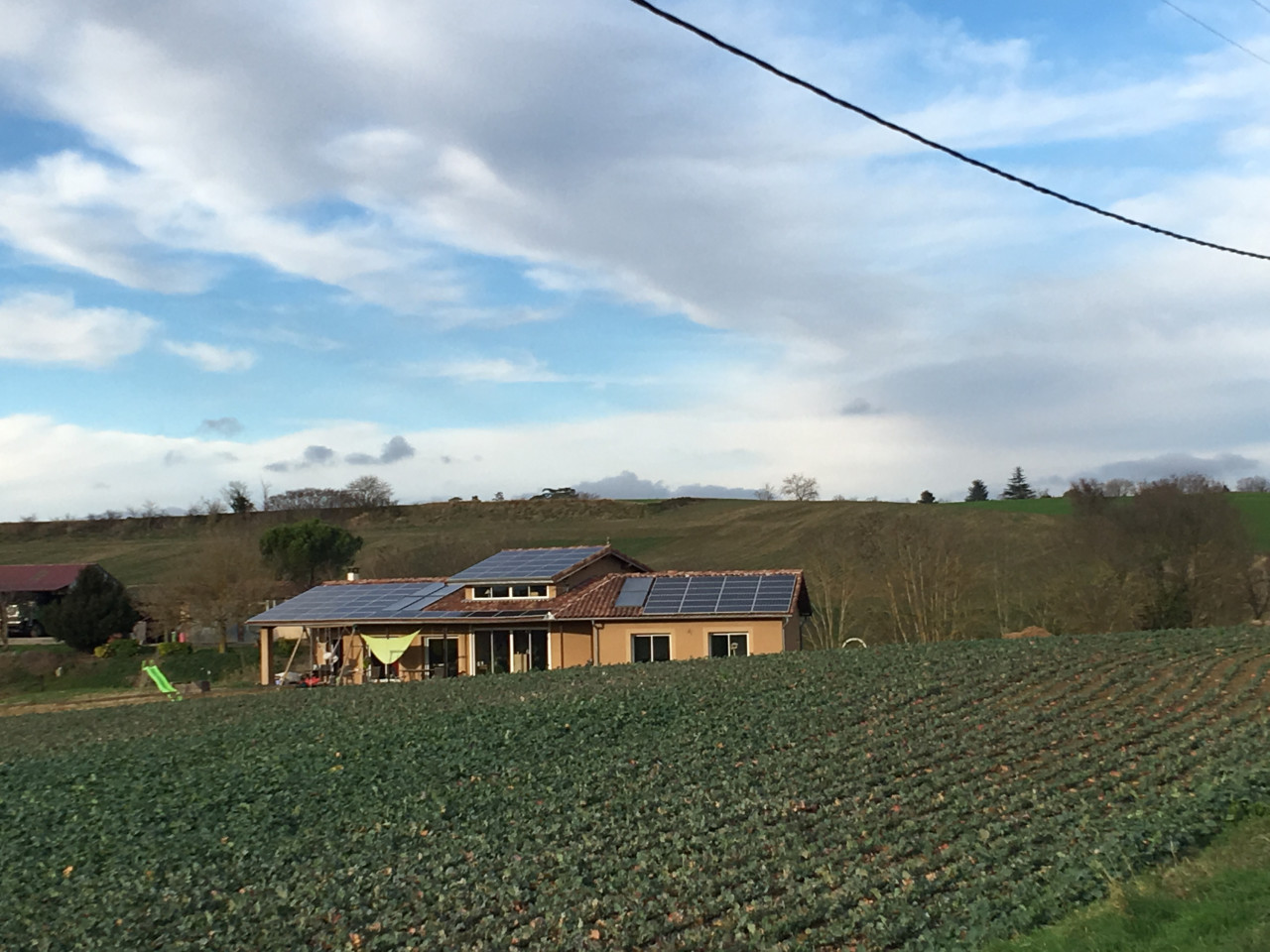 maison panneaux solaires