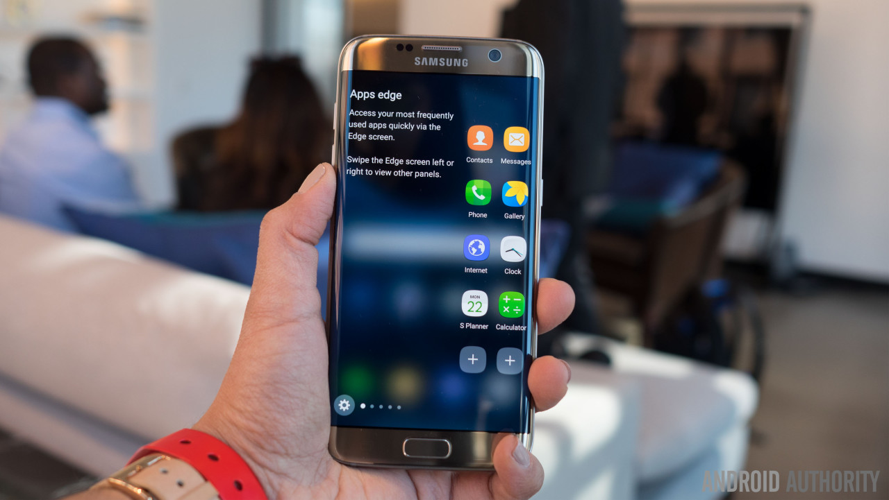 Quand l'iPhone 6s met une feuille au Samsung Galaxy S7 Edge