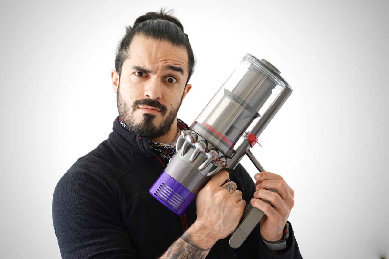 Dyson V10 : l'aspirateur sans fil qui concurrence les traineaux