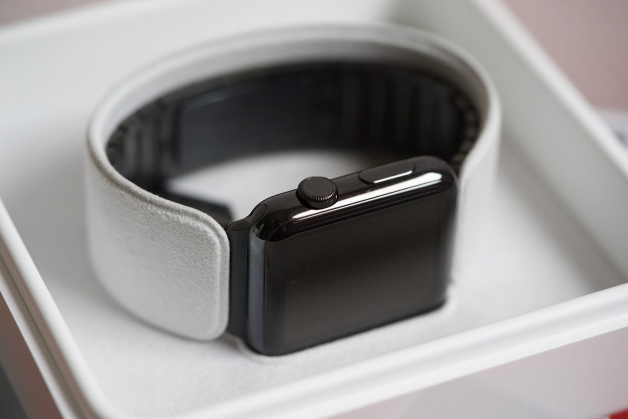Vente d'Apple Watch Series 1 acier avec bracelet à maillons (EDIT - Vendue)