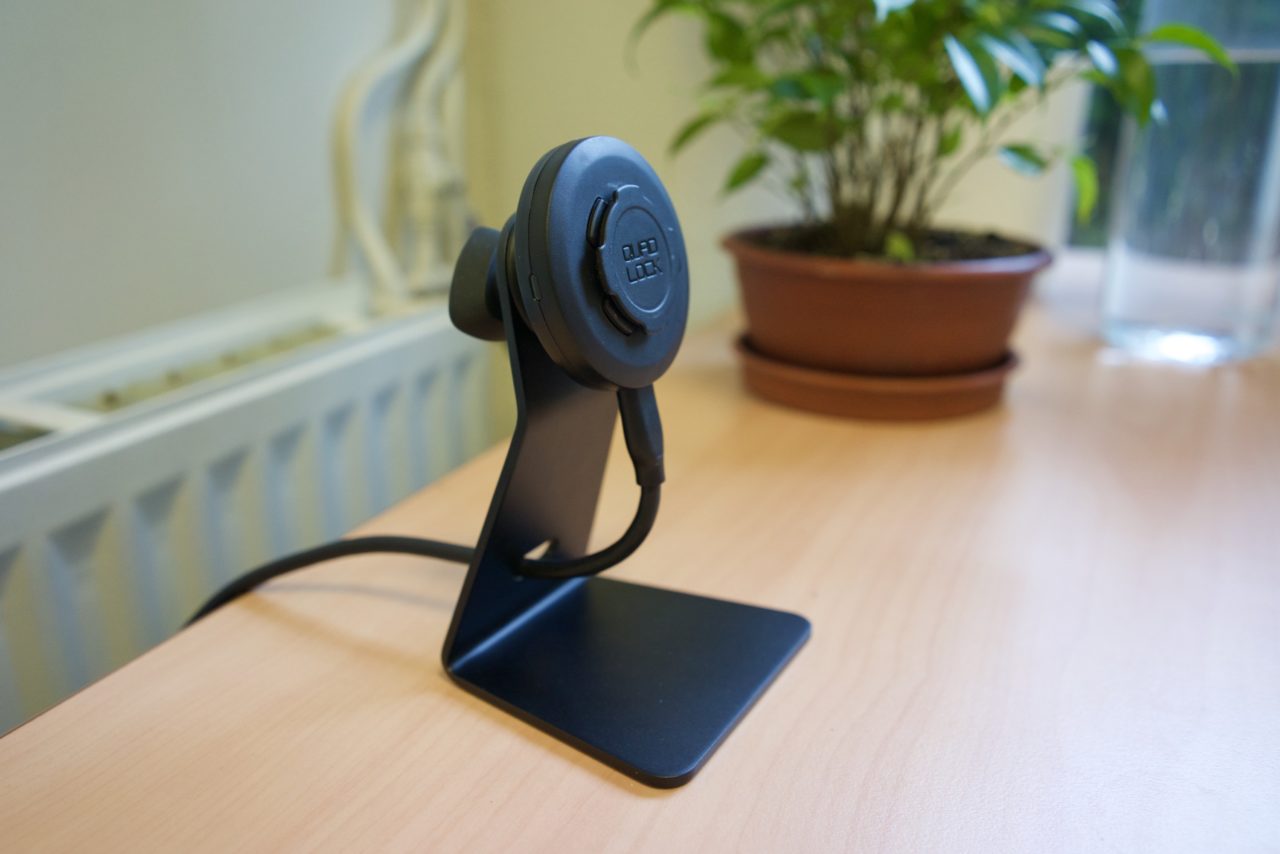 Quad Lock Desk Mount USB-C