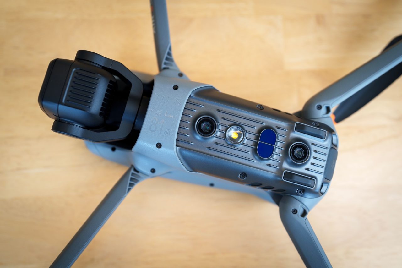 Le Mavic Air 3S est bardé de capteurs lui permettant de s'adapter à son environnement