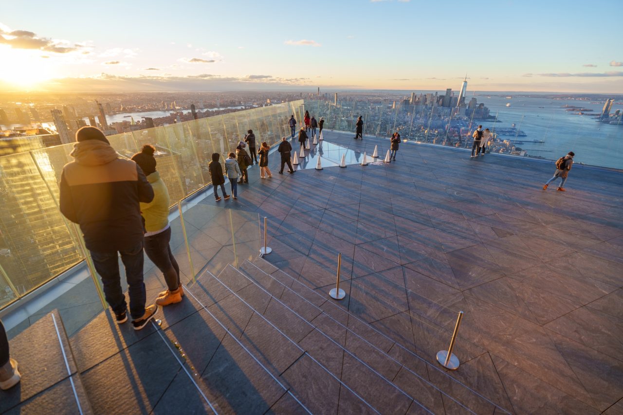 The Edge NYC balcon vue observatoire grand angle