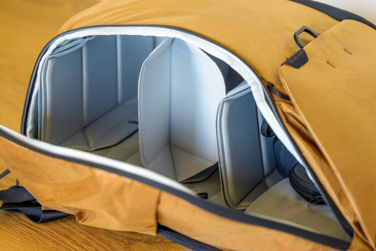 peak design everyday backpack separateur
