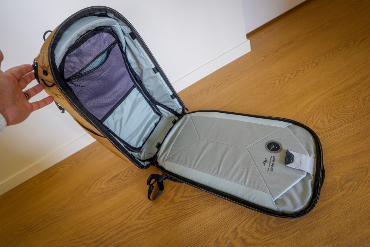 peak design travel backpack poche ordinateur