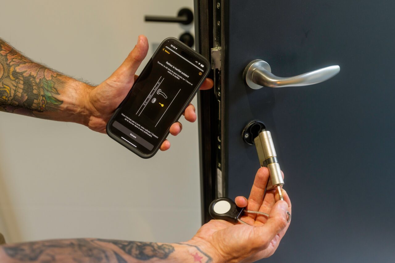 retrait cylindre installation smart lock ultra