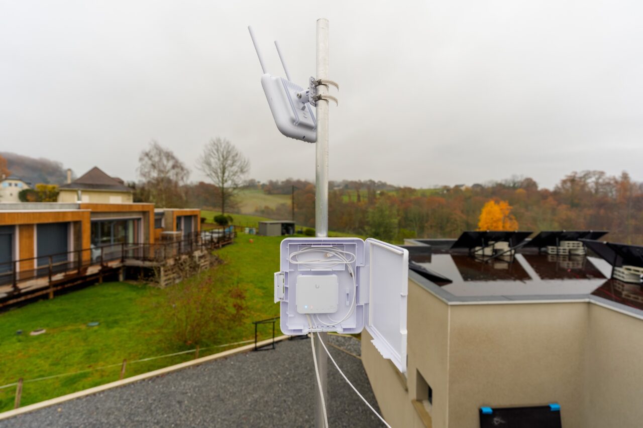 u7 outdoor pro toit lokan