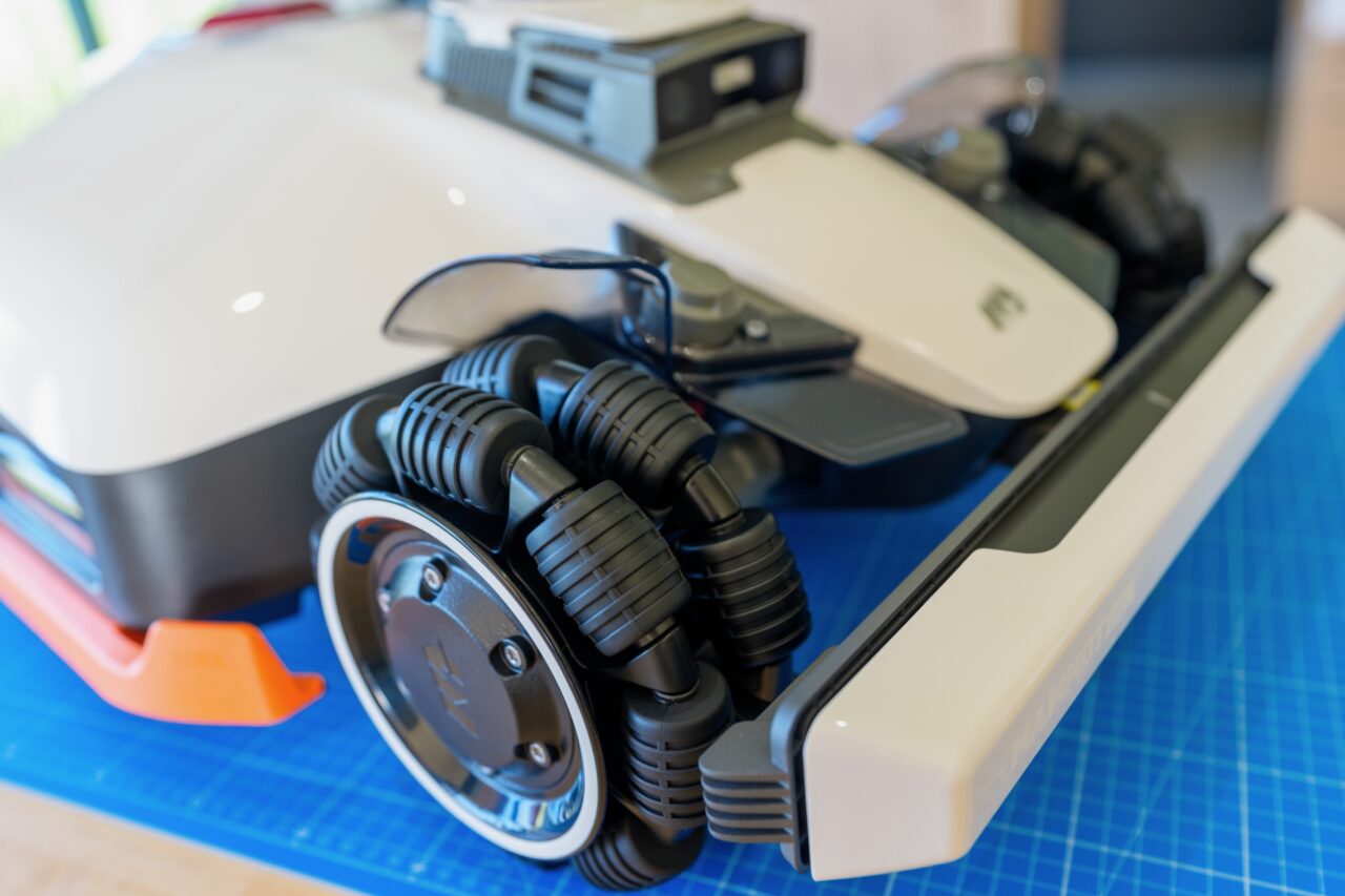 omni wheels mammotion robot tondeuse omni wheels mammotion robot tondeuse