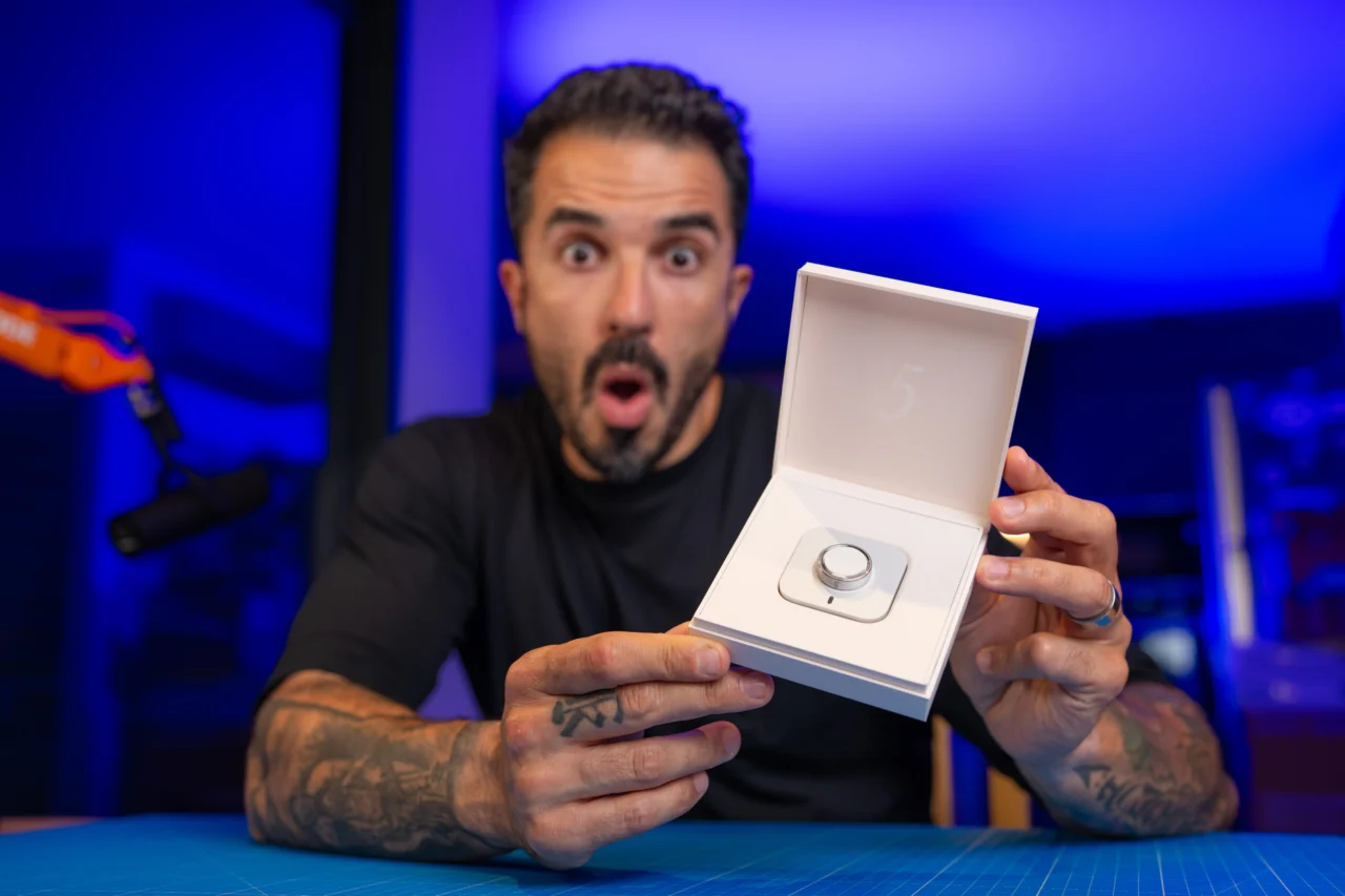 Oura Ring 5 : déballage et comparaison avec la Oura Ring 4