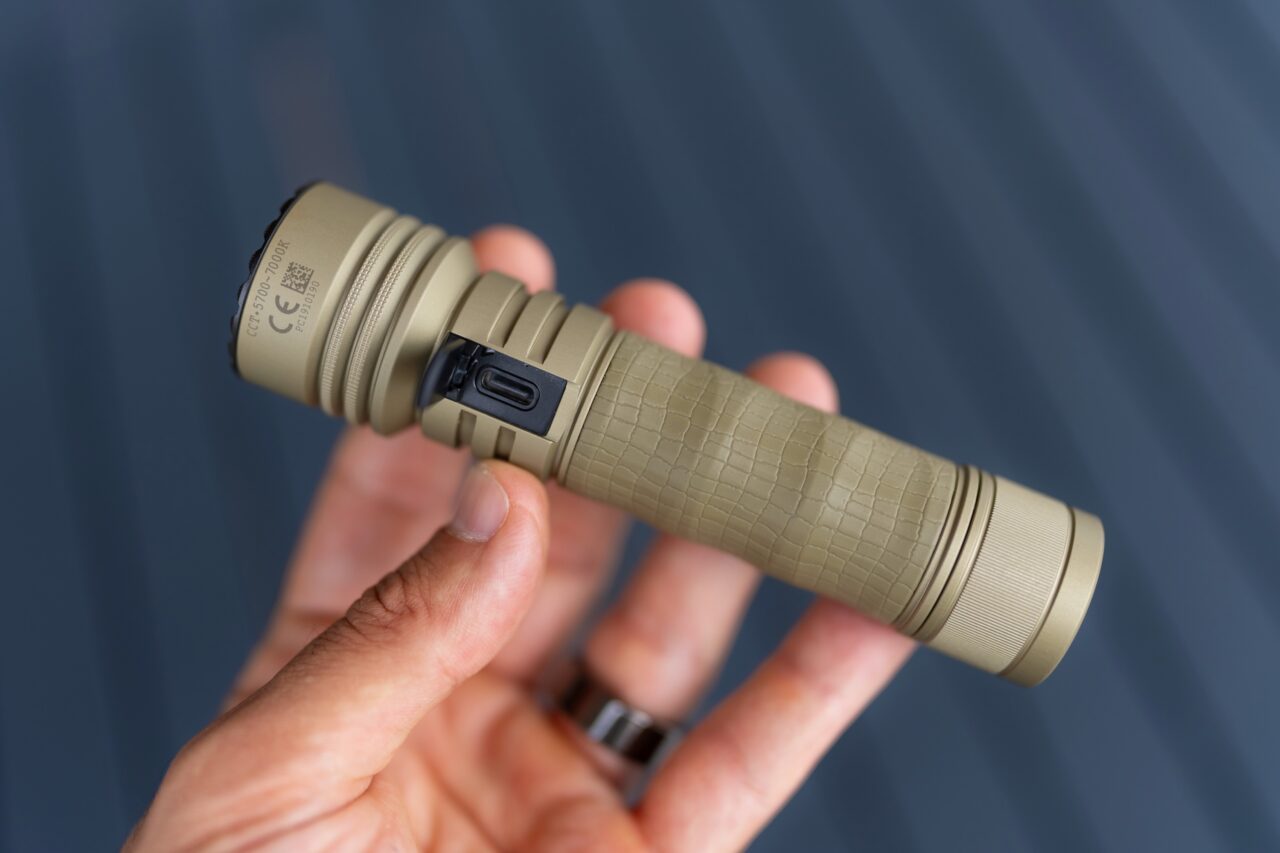olight seeker ultra prise usbc olight seeker ultra prise usbc